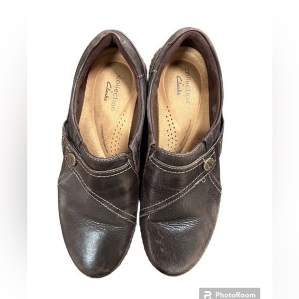 EUC Brown Clarks Slip On Comfort Shoe, Size 9
